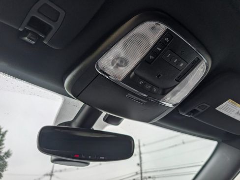 Used 2019 Jeep Grand Cherokee Altitude AWD/4WD image 17