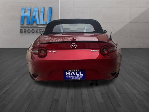New 2025 MAZDA MX-5 Miata Club w/ Weather Package RWD image 6