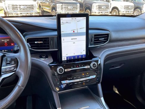 Used 2023 Ford Explorer Platinum w/ Technology Package image 6