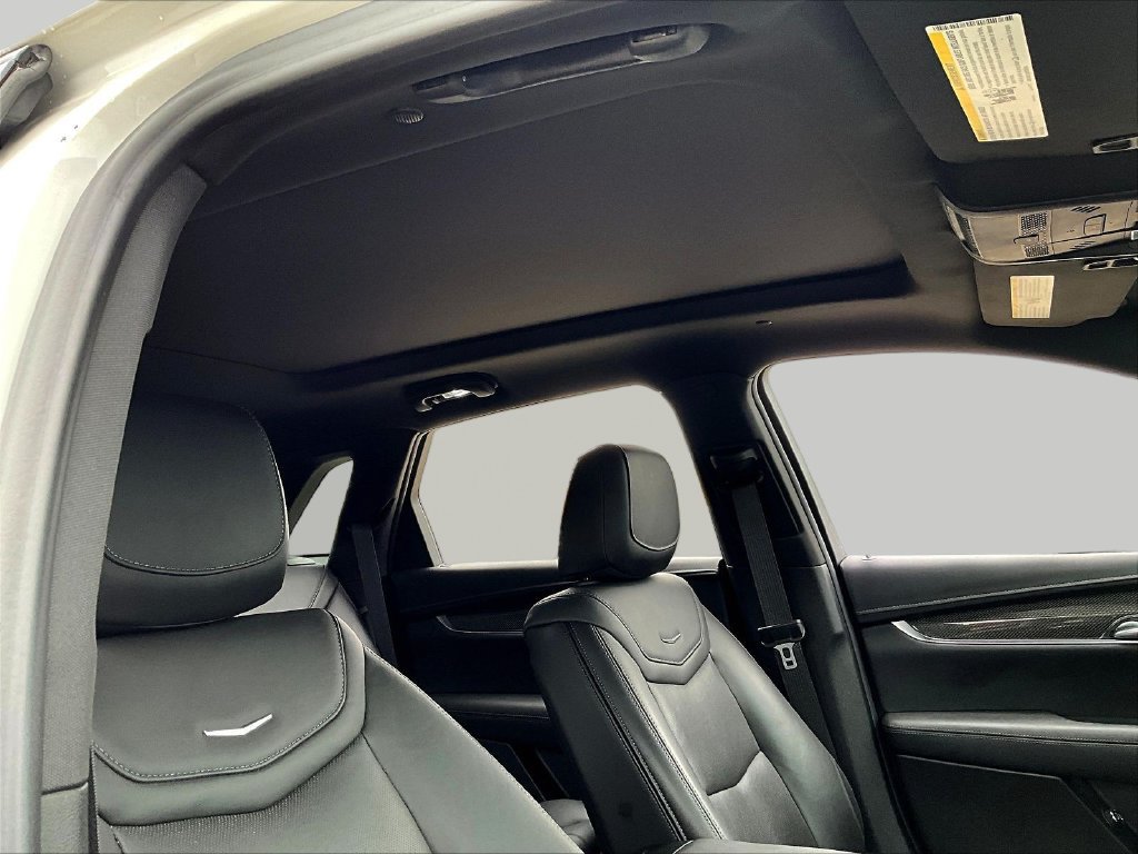 Used 2022 Cadillac XT5 Sportv w/ LPO, Floor Liner Package AWD/4WD image 29