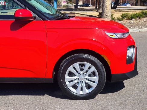 Used 2021 Kia Soul LX image 7