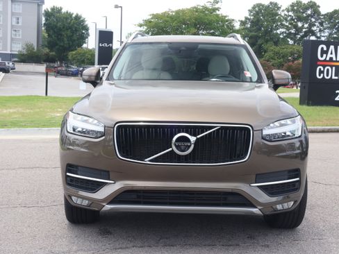 Used 2017 Volvo XC90 T6 Momentum w/ Vision Package AWD/4WD image 8