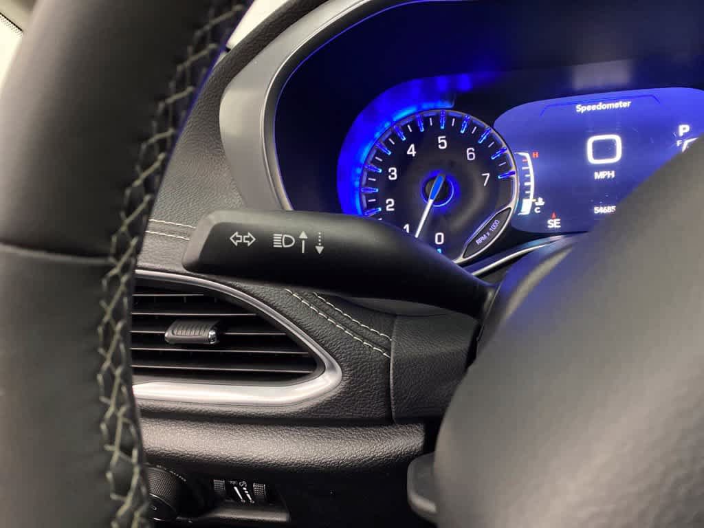 Used 2025 Chrysler Pacifica Limited FWD image 21