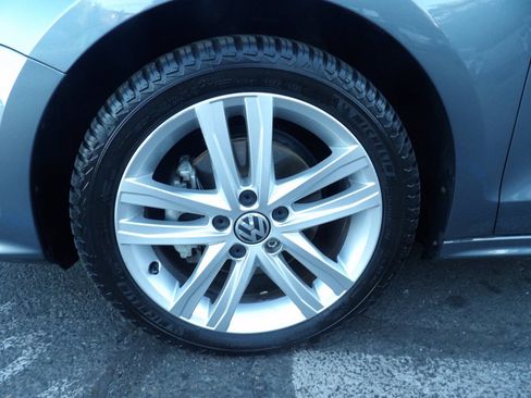 Used 2015 Volkswagen Jetta SEL FWD image 16