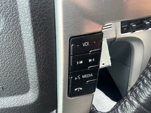 Used 2011 Ford F150 Platinum image 18