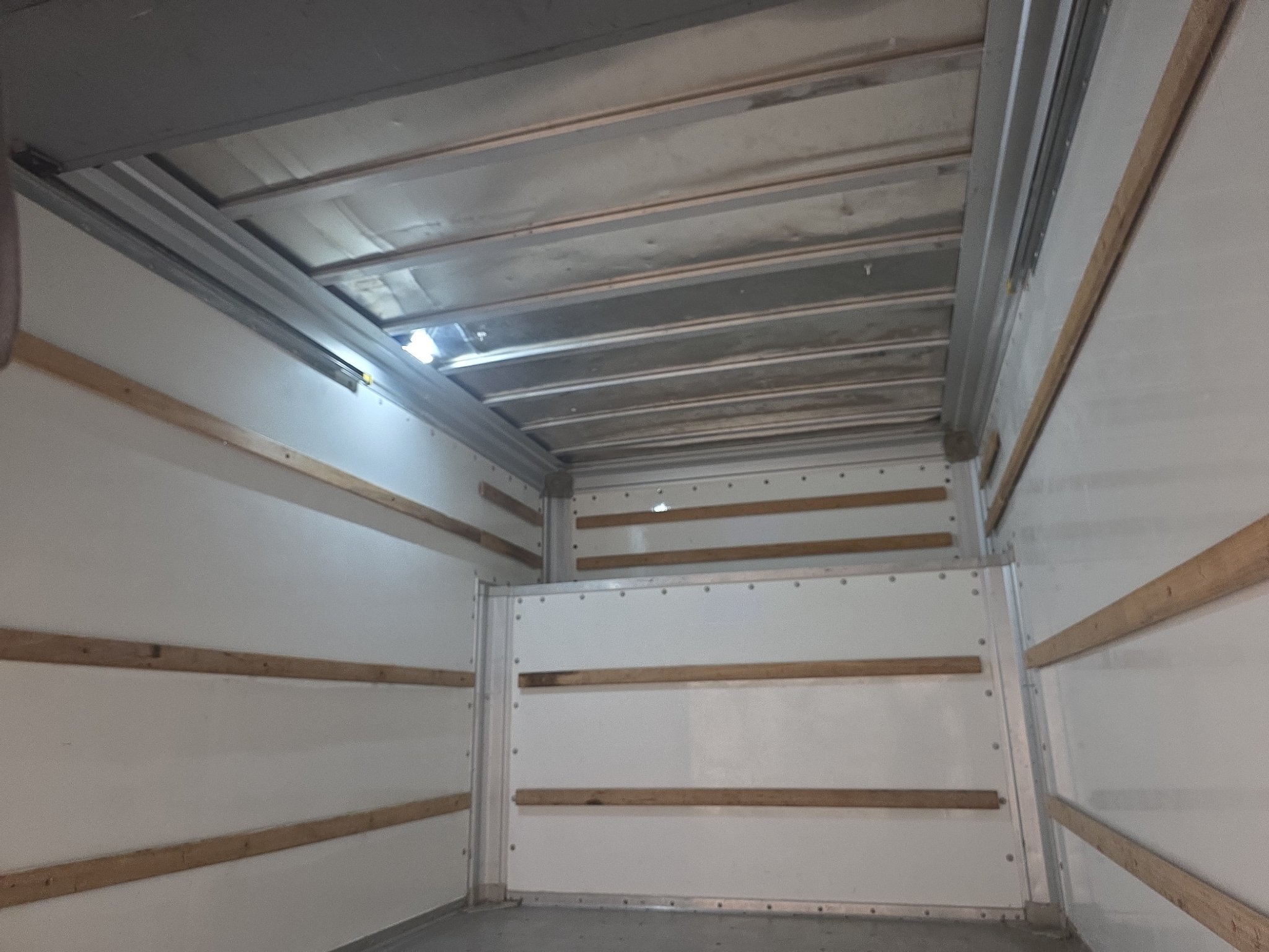 Used 2012 Ford E-450 and Econoline 450 Super Duty RWD image 12