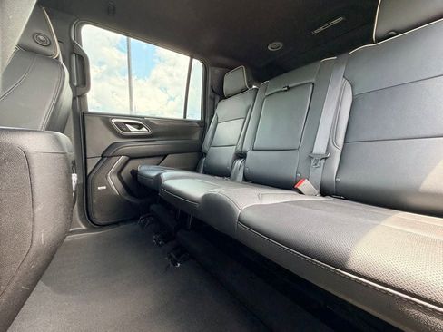 Used 2024 GMC Yukon XL SLT RWD image 15
