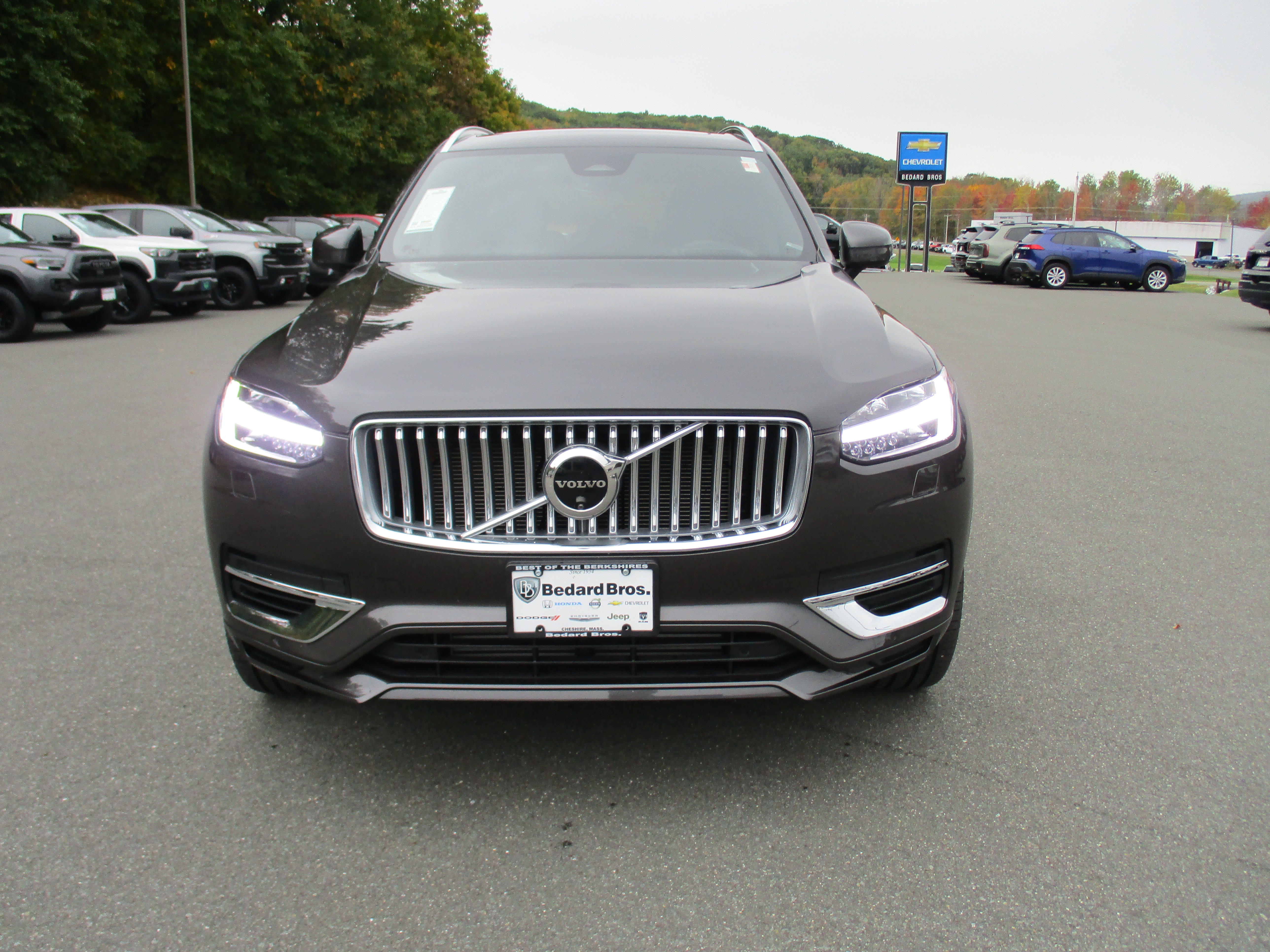 Certified 2024 Volvo XC90 T8 Ultimate w/ Protection Package Premier AWD/4WD image 2