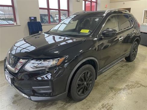 Used 2019 Nissan Rogue SV image 3