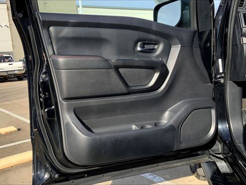 Used 2021 Nissan Titan PRO-4X w/ Off Road Protection Package image 20