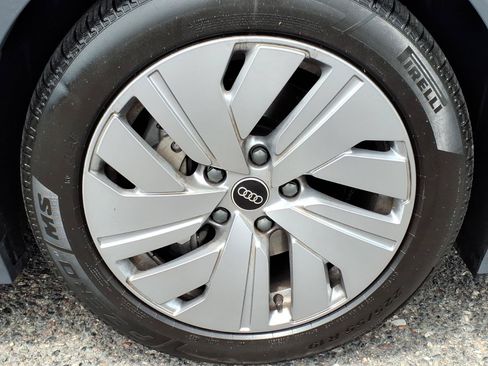 Used 2025 Audi A6 e-tron Premium w/ Ultra Package RWD image 9