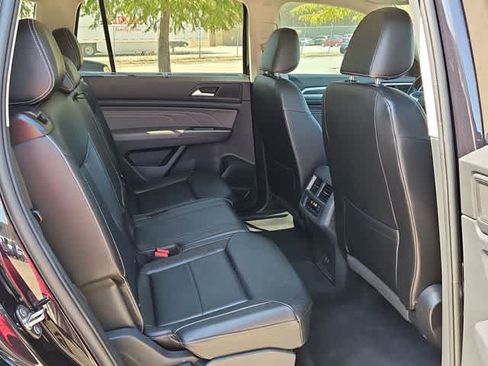 Used 2021 Volkswagen Atlas SE w/ Panoramic Sunroof Package FWD image 18