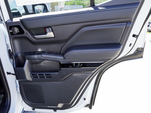 New 2026 Toyota 4Runner Limited AWD/4WD image 30