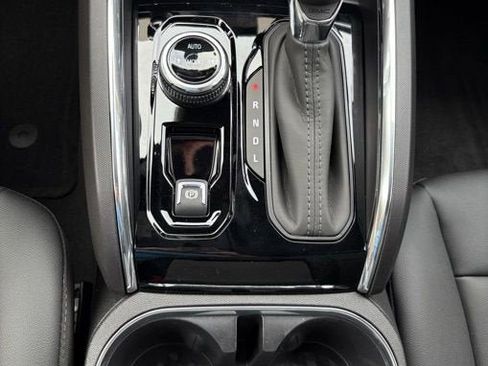 New 2026 GMC Canyon Elevation w/ Convenience Package image 24