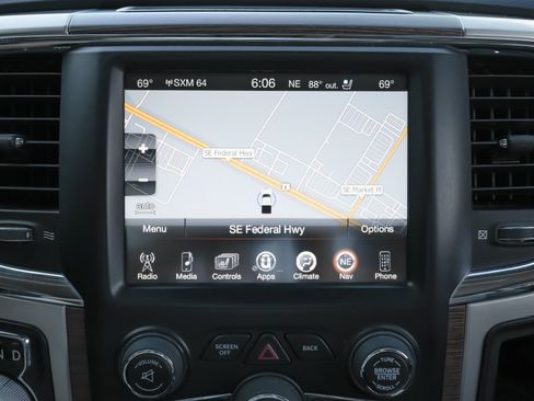 Used 2016 RAM 1500 Laramie w/ Convenience Group AWD/4WD image 13