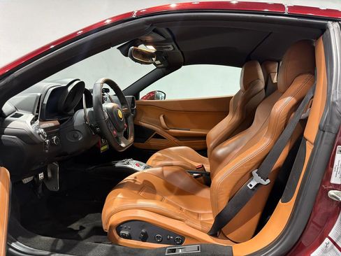 Used 2013 Ferrari 458 Spider RWD image 17