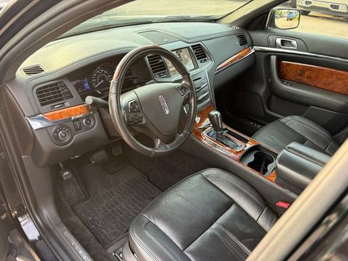 Used 2016 Lincoln MKS AWD w/ Equipment Group 101A image 4