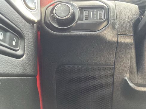 Used 2020 Jeep Gladiator Overland w/ Popular Equipment Package image 20