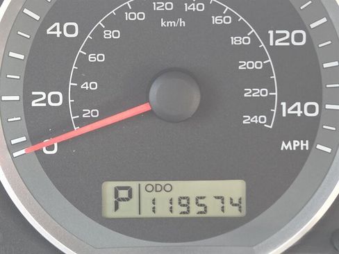 Used 2011 Subaru Impreza 2.5i image 22