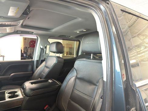 Used 2018 GMC Sierra 1500 Denali w/ Denali Ultimate Package AWD/4WD image 8