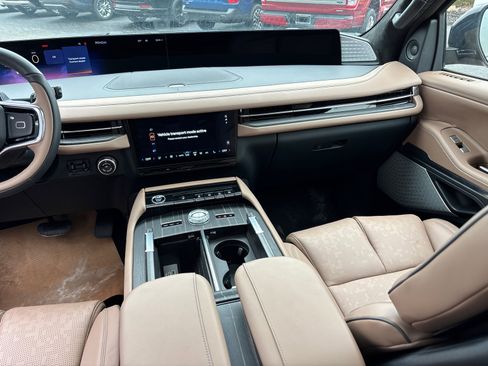 New 2026 Lincoln Navigator Black Label AWD/4WD image 32