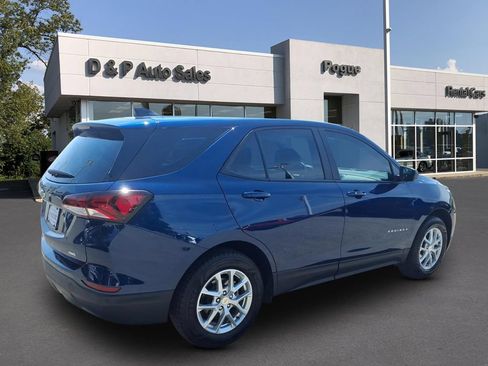 Used 2023 Chevrolet Equinox LS AWD/4WD image 2
