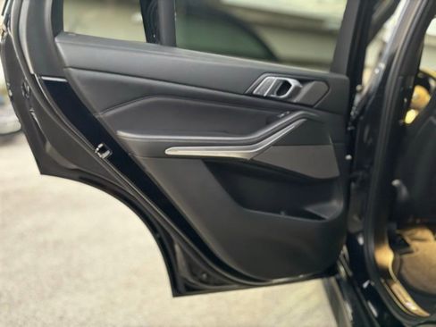 Used 2020 BMW X5 M50i w/ Premium Package image 15