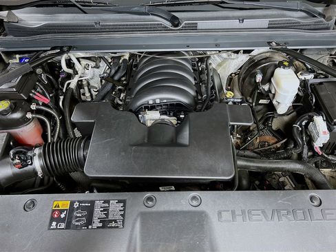 Used 2016 Chevrolet Suburban LS AWD/4WD image 29
