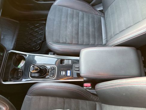 Used 2022 Mitsubishi Outlander LE image 21