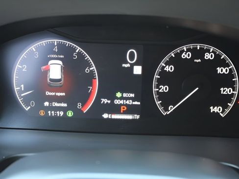 Used 2025 Honda Pilot EX-L image 10