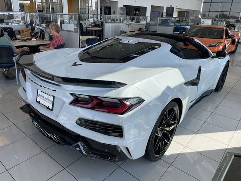 Used 2024 Chevrolet Corvette Z06 image 6