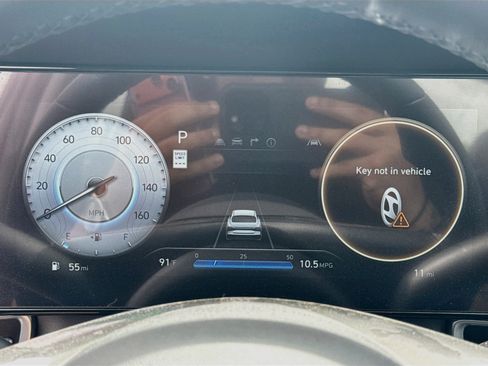 New 2026 Hyundai Elantra Limited FWD image 9