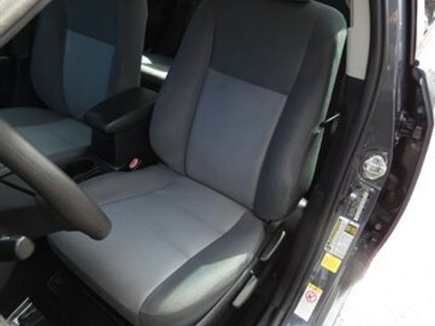 Used 2019 Toyota Corolla L FWD image 38