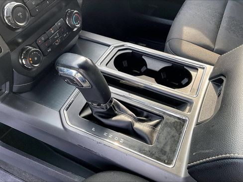 Used 2019 Ford F150 XLT w/ Equipment Group 302A Luxury AWD/4WD image 13