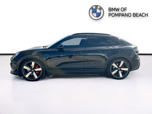 Used 2025 Porsche Macan 4S Electric image 4