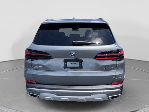 New 2026 BMW X5 xDrive40i w/ Premium Package AWD/4WD image 4