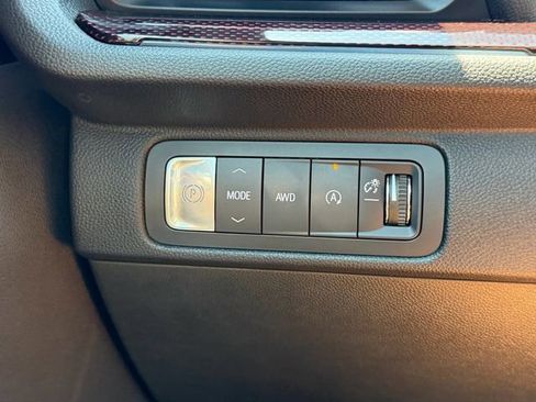 Used 2025 Chevrolet Traverse Z71 w/ Enhanced Driving Package AWD/4WD image 27