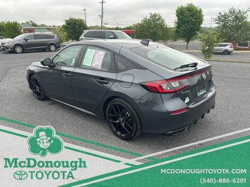 Used 2025 Honda Civic Sport image 2
