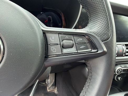 Used 2024 Alfa Romeo Giulia Ti RWD image 29
