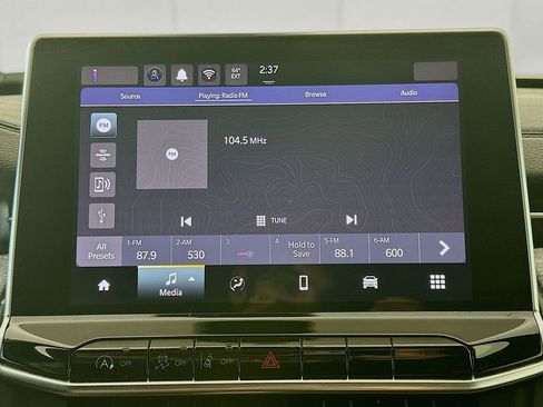 Used 2024 Jeep Compass Latitude image 17