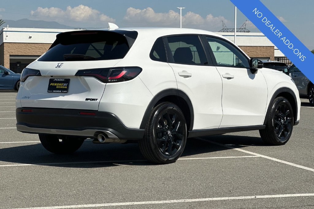 Certified 2025 Honda HR-V Sport image 4