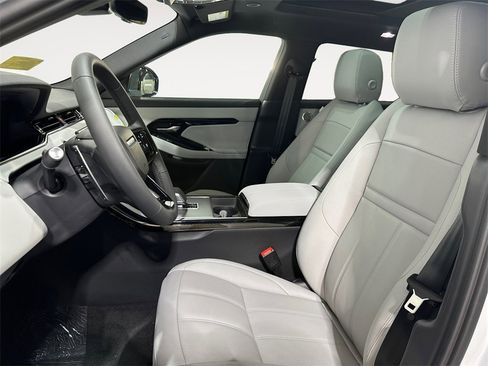 New 2026 Land Rover Range Rover Evoque S image 9