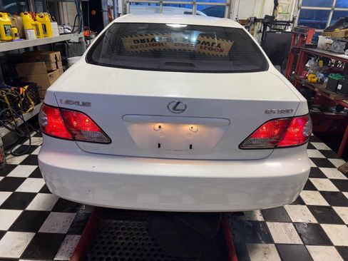 Used 2004 Lexus ES 330 image 12