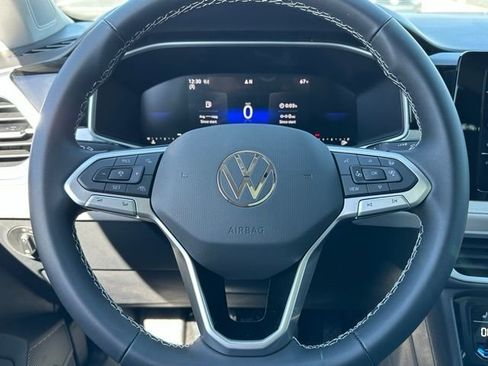 New 2026 Volkswagen Taos SE AWD/4WD image 41