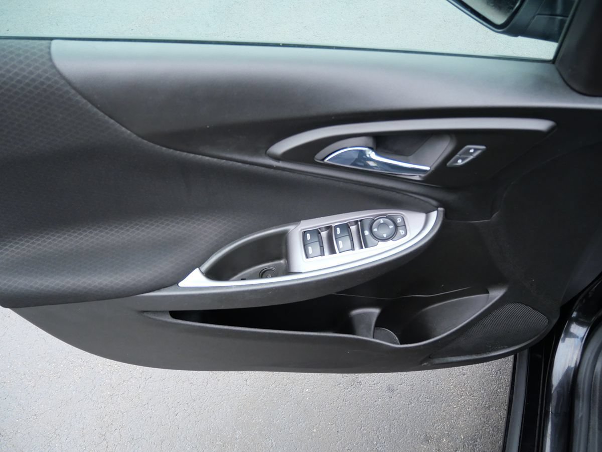 Used 2023 Chevrolet Malibu LT FWD image 14