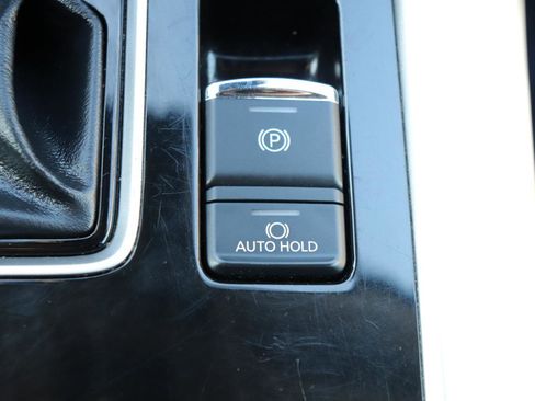 Used 2024 Mitsubishi Eclipse Cross SE image 38