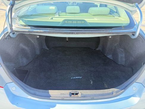 Used 2009 Toyota Camry LE image 12