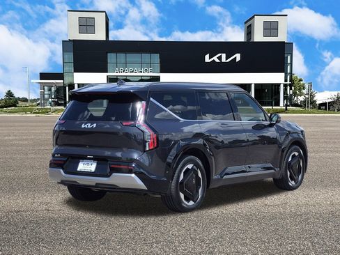 Used 2024 Kia EV9 Land AWD/4WD image 5