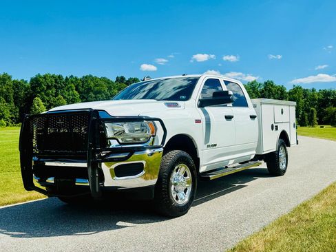 Used 2022 RAM 2500 Tradesman w/ Chrome Appearance Group AWD/4WD image 1