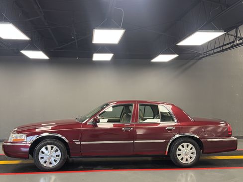 Used 2004 Mercury Grand Marquis LS RWD image 3